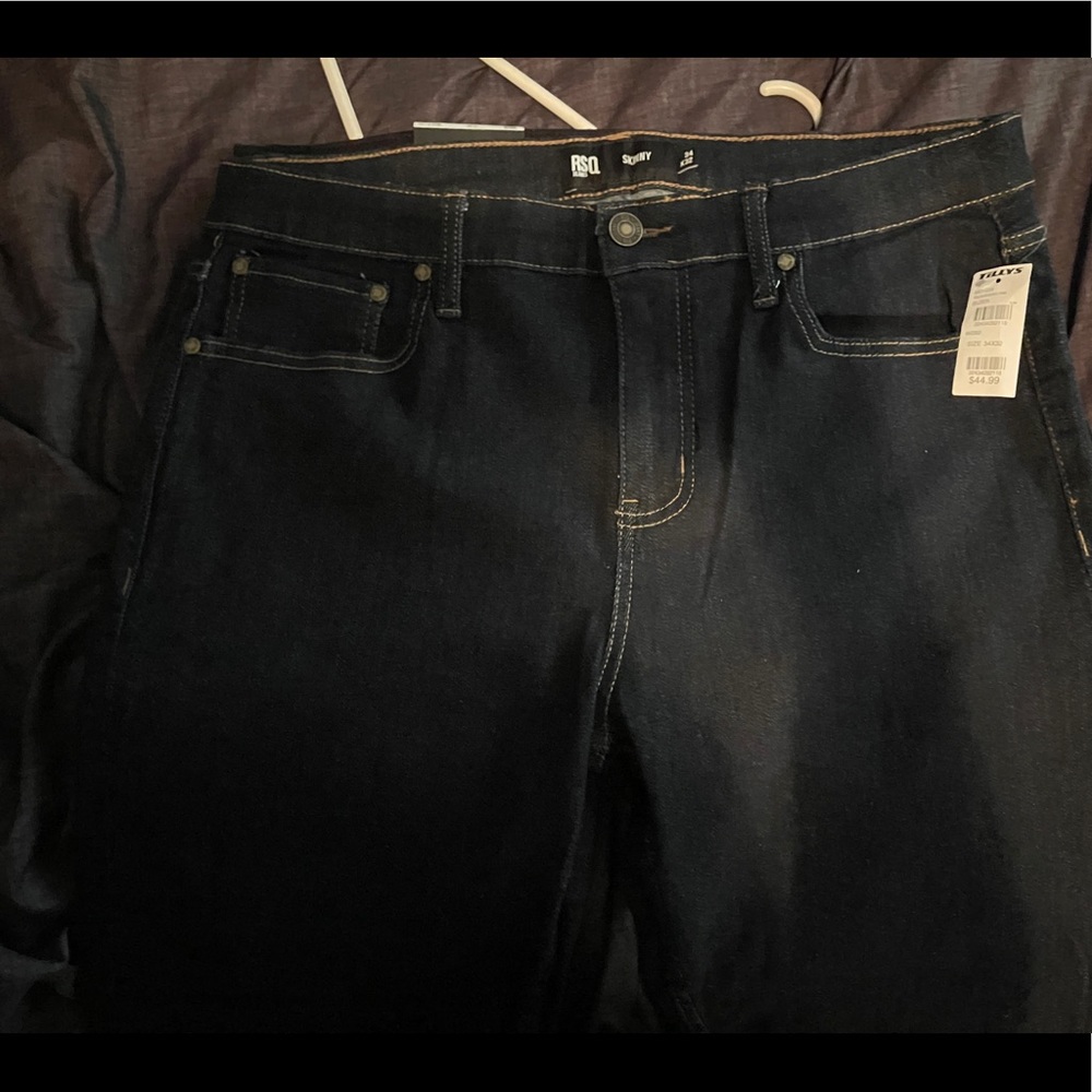 Jeans - Picture 2 of 3